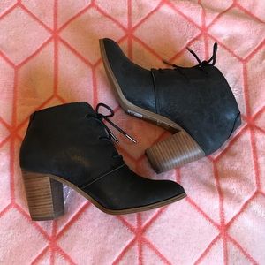 Black toms booties